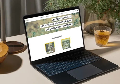 Page d'accueil du nouveau site internet d'ALOEN sur un ordinateur portable